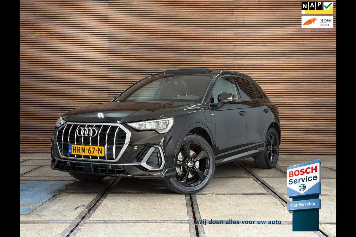 Audi Q3 45 TFSI e S Edition | S-Line | Pano | Trekhaak | Virtual Cockpit | Carplay | Half Leer | 19' inch Audi Q3 45 TFSI e S Edition | S-Line | Pano | Trekhaak | Virtual Cockpit | Carplay | Half Leer | 19' inch