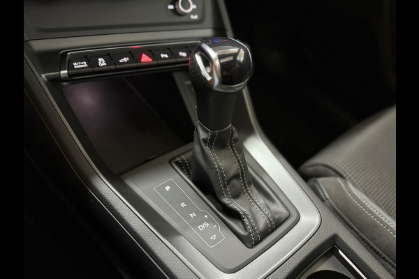Audi Q3 45 TFSI e S Edition | S-Line | Pano | Trekhaak | Virtual Cockpit | Carplay | Half Leer | 19' inch
