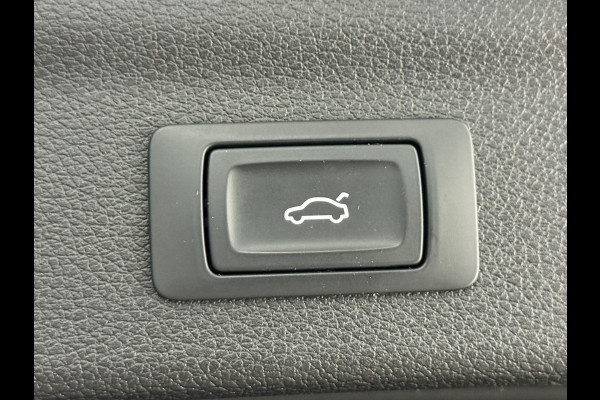 Audi Q3 45 TFSI e S Edition | S-Line | Pano | Trekhaak | Virtual Cockpit | Carplay | Half Leer | 19' inch