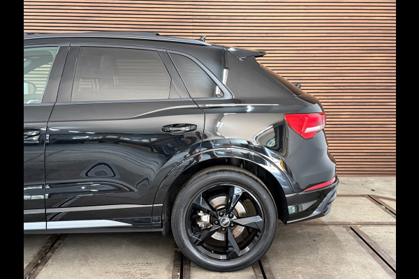 Audi Q3 45 TFSI e S Edition | S-Line | Pano | Trekhaak | Virtual Cockpit | Carplay | Half Leer | 19' inch