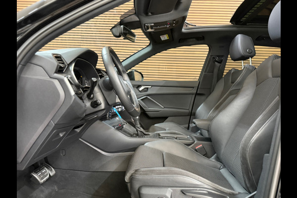 Audi Q3 45 TFSI e S Edition | S-Line | Pano | Trekhaak | Virtual Cockpit | Carplay | Half Leer | 19' inch