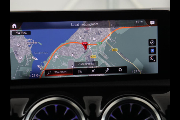 Mercedes-Benz A-Klasse 250e AMG | Panoramadak | Trekhaak | Memory | Matrix LED | Sfeerverlichting | Leder/Alcantara | Stoelverwarming | Keyless | Camera | Navigatie | Widescreen | PHEV | Plug In