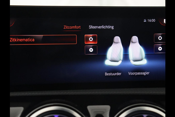 Mercedes-Benz A-Klasse 250e AMG | Panoramadak | Trekhaak | Memory | Matrix LED | Sfeerverlichting | Leder/Alcantara | Stoelverwarming | Keyless | Camera | Navigatie | Widescreen | PHEV | Plug In