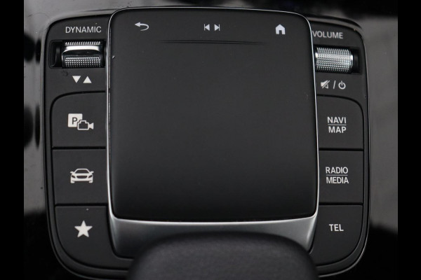 Mercedes-Benz A-Klasse 250e AMG | Panoramadak | Trekhaak | Memory | Matrix LED | Sfeerverlichting | Leder/Alcantara | Stoelverwarming | Keyless | Camera | Navigatie | Widescreen | PHEV | Plug In