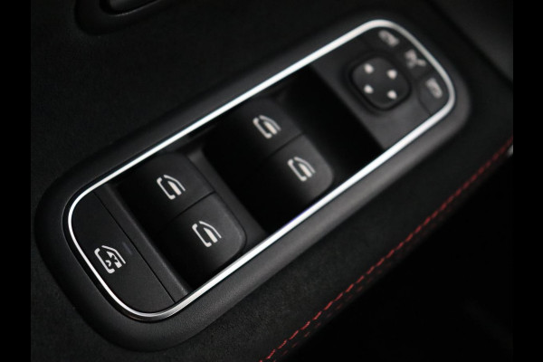 Mercedes-Benz A-Klasse 250e AMG | Panoramadak | Trekhaak | Memory | Matrix LED | Sfeerverlichting | Leder/Alcantara | Stoelverwarming | Keyless | Camera | Navigatie | Widescreen | PHEV | Plug In