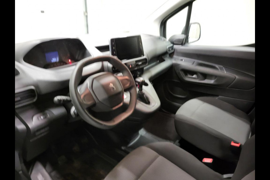 Peugeot Partner 1.2PureTech 111pk Benzine!