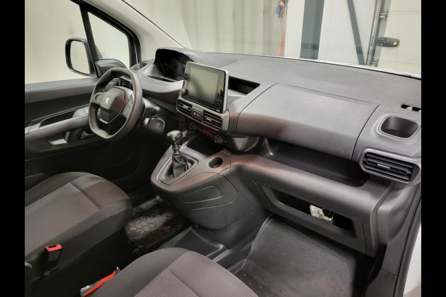 Peugeot Partner 1.2PureTech 111pk Benzine!