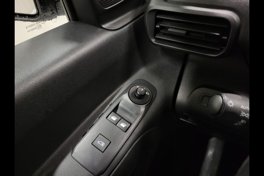 Peugeot Partner 1.2PureTech 111pk Benzine!