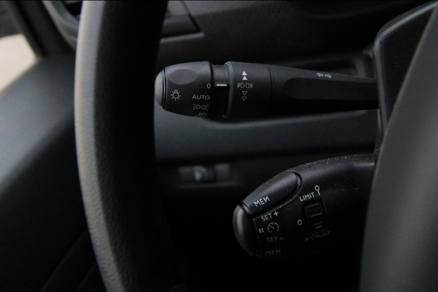 Opel Vivaro 2.0 Diesel 145PK L3 / Camera / App connect / 3 zits / Cruise