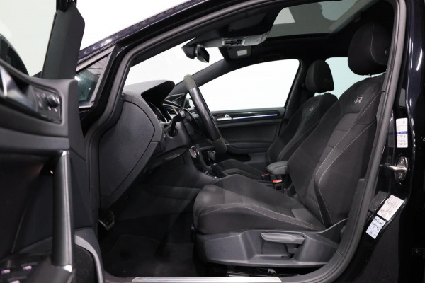 Volkswagen Golf 2.0 TSI 4Motion R 310PK AKRAPOVIC/LED/PANO/ALCANTARA+S.VERWARMING/DYNAUDIO/19"LMV/CAM/ACC/ECC/12 MDN GARANTIE! Volkswagen Golf 2.0 TSI 4Motion R 310PK AKRAPOVIC/LED/PANO/ALCANTARA+S.VERWARMING/DYNAUDIO/19"LMV/CAM/ACC/ECC/12 MDN GARANTIE!