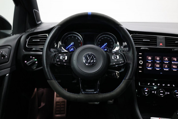 Volkswagen Golf 2.0 TSI 4Motion R 310PK AKRAPOVIC/LED/PANO/ALCANTARA+S.VERWARMING/DYNAUDIO/19"LMV/CAM/ACC/ECC/12 MDN GARANTIE! Volkswagen Golf 2.0 TSI 4Motion R 310PK AKRAPOVIC/LED/PANO/ALCANTARA+S.VERWARMING/DYNAUDIO/19"LMV/CAM/ACC/ECC/12 MDN GARANTIE!