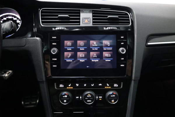 Volkswagen Golf 2.0 TSI 4Motion R 310PK AKRAPOVIC/LED/PANO/ALCANTARA+S.VERWARMING/DYNAUDIO/19"LMV/CAM/ACC/ECC/12 MDN GARANTIE! Volkswagen Golf 2.0 TSI 4Motion R 310PK AKRAPOVIC/LED/PANO/ALCANTARA+S.VERWARMING/DYNAUDIO/19"LMV/CAM/ACC/ECC/12 MDN GARANTIE!