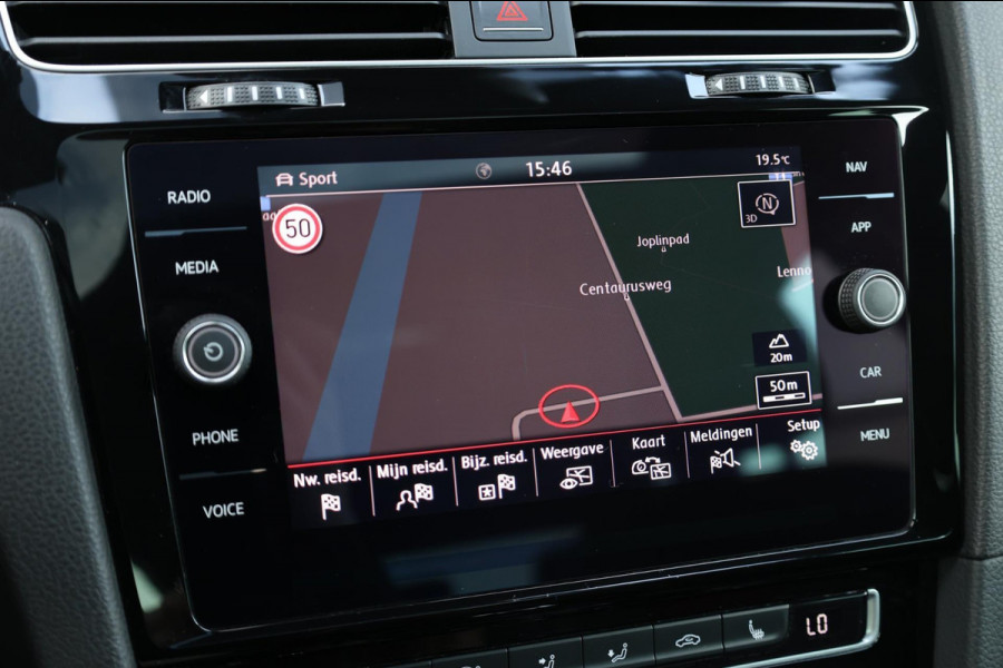 Volkswagen Golf 2.0 TSI 4Motion R 310PK AKRAPOVIC/LED/PANO/ALCANTARA+S.VERWARMING/DYNAUDIO/19"LMV/CAM/ACC/ECC/12 MDN GARANTIE! Volkswagen Golf 2.0 TSI 4Motion R 310PK AKRAPOVIC/LED/PANO/ALCANTARA+S.VERWARMING/DYNAUDIO/19"LMV/CAM/ACC/ECC/12 MDN GARANTIE!