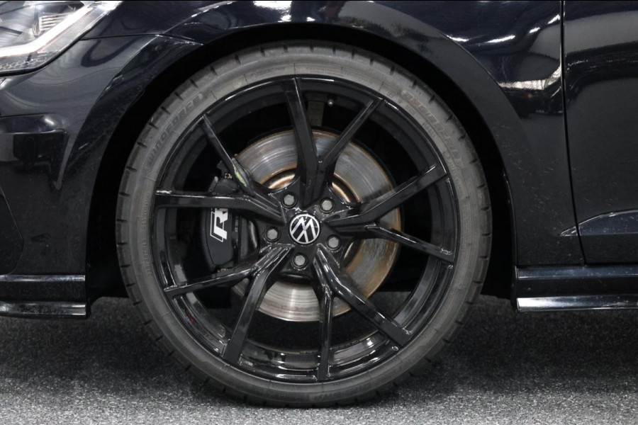 Volkswagen Golf 2.0 TSI 4Motion R 310PK AKRAPOVIC/LED/PANO/ALCANTARA+S.VERWARMING/DYNAUDIO/19"LMV/CAM/ACC/ECC/12 MDN GARANTIE! Volkswagen Golf 2.0 TSI 4Motion R 310PK AKRAPOVIC/LED/PANO/ALCANTARA+S.VERWARMING/DYNAUDIO/19"LMV/CAM/ACC/ECC/12 MDN GARANTIE!