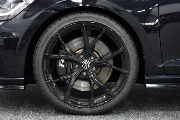 Volkswagen Golf 2.0 TSI 4Motion R 310PK AKRAPOVIC/LED/PANO/ALCANTARA+S.VERWARMING/DYNAUDIO/19"LMV/CAM/ACC/ECC/12 MDN GARANTIE! Volkswagen Golf 2.0 TSI 4Motion R 310PK AKRAPOVIC/LED/PANO/ALCANTARA+S.VERWARMING/DYNAUDIO/19"LMV/CAM/ACC/ECC/12 MDN GARANTIE!