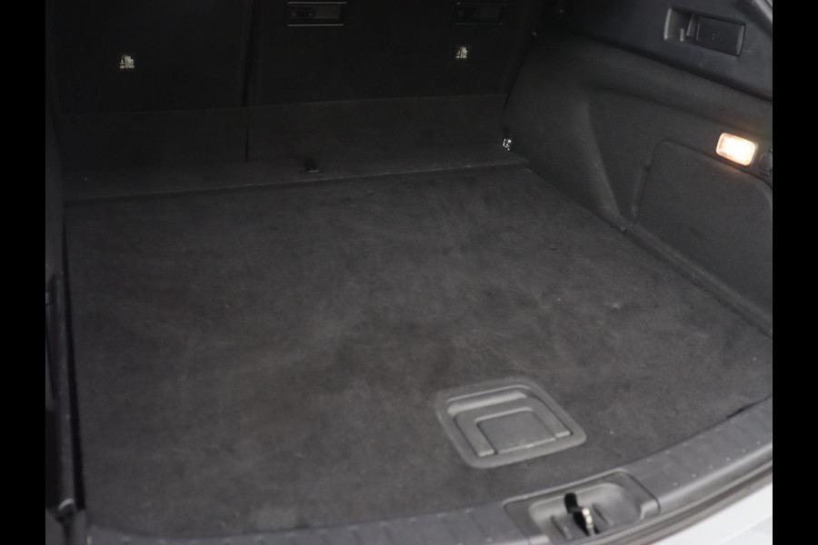 Toyota Corolla 2.0 Hybrid GR-Sport | Trekhaak | Stoelverwarming | Adaptive cruise | Carplay | Navigatie | Keyless | Sportstoelen | Full LED | Half leder | Climate control Toyota Corolla 2.0 Hybrid GR-Sport | Trekhaak | Stoelverwarming | Adaptive cruise | Carplay | Navigatie | Keyless | Sportstoelen | Full LED | Half leder | Climate control