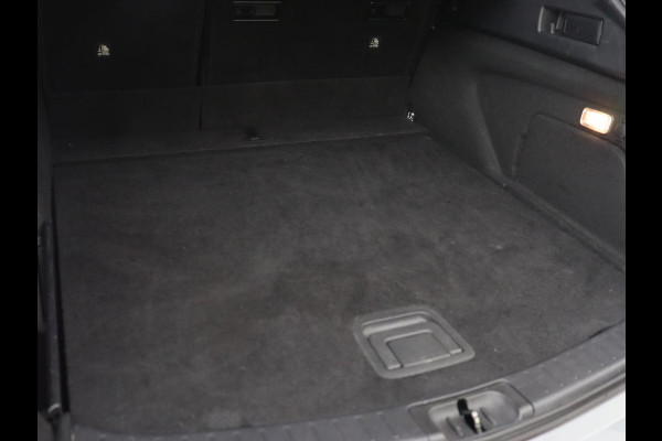 Toyota Corolla 2.0 Hybrid GR-Sport | Trekhaak | Stoelverwarming | Adaptive cruise | Carplay | Navigatie | Keyless | Sportstoelen | Full LED | Half leder | Climate control Toyota Corolla 2.0 Hybrid GR-Sport | Trekhaak | Stoelverwarming | Adaptive cruise | Carplay | Navigatie | Keyless | Sportstoelen | Full LED | Half leder | Climate control