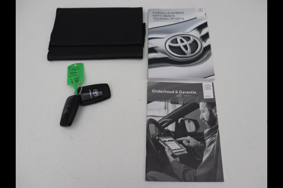 Toyota Corolla 2.0 Hybrid GR-Sport | Trekhaak | Stoelverwarming | Adaptive cruise | Carplay | Navigatie | Keyless | Sportstoelen | Full LED | Half leder | Climate control Toyota Corolla 2.0 Hybrid GR-Sport | Trekhaak | Stoelverwarming | Adaptive cruise | Carplay | Navigatie | Keyless | Sportstoelen | Full LED | Half leder | Climate control