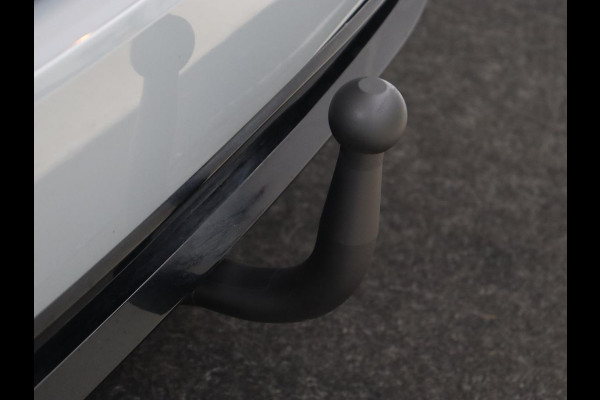 Toyota Corolla 2.0 Hybrid GR-Sport | Trekhaak | Stoelverwarming | Adaptive cruise | Carplay | Navigatie | Keyless | Sportstoelen | Full LED | Half leder | Climate control Toyota Corolla 2.0 Hybrid GR-Sport | Trekhaak | Stoelverwarming | Adaptive cruise | Carplay | Navigatie | Keyless | Sportstoelen | Full LED | Half leder | Climate control