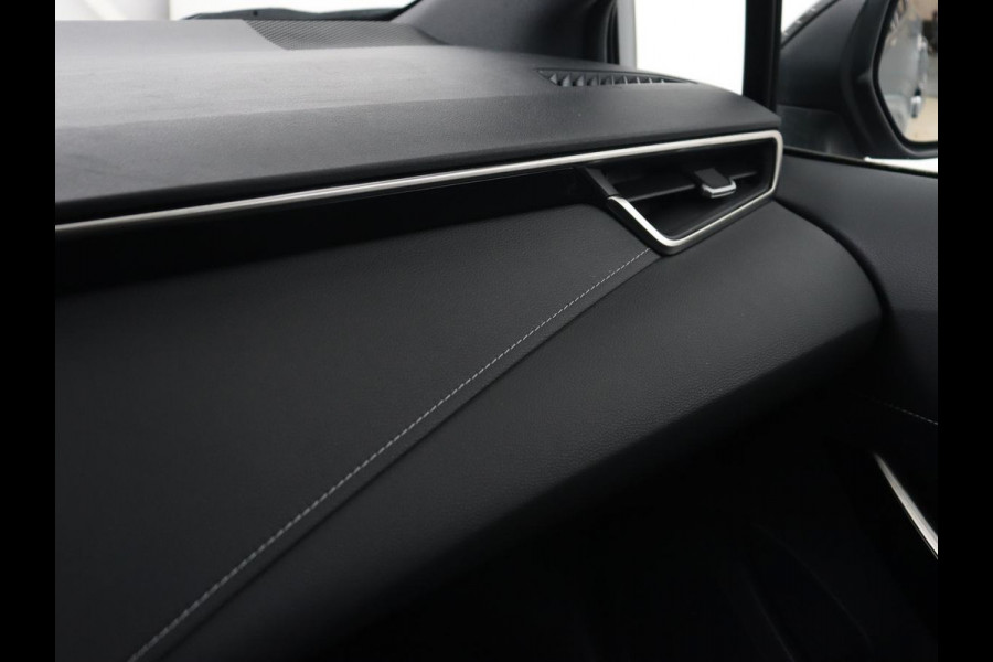 Toyota Corolla 2.0 Hybrid GR-Sport | Trekhaak | Stoelverwarming | Adaptive cruise | Carplay | Navigatie | Keyless | Sportstoelen | Full LED | Half leder | Climate control Toyota Corolla 2.0 Hybrid GR-Sport | Trekhaak | Stoelverwarming | Adaptive cruise | Carplay | Navigatie | Keyless | Sportstoelen | Full LED | Half leder | Climate control