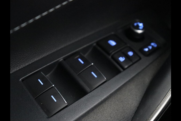Toyota Corolla 2.0 Hybrid GR-Sport | Trekhaak | Stoelverwarming | Adaptive cruise | Carplay | Navigatie | Keyless | Sportstoelen | Full LED | Half leder | Climate control Toyota Corolla 2.0 Hybrid GR-Sport | Trekhaak | Stoelverwarming | Adaptive cruise | Carplay | Navigatie | Keyless | Sportstoelen | Full LED | Half leder | Climate control