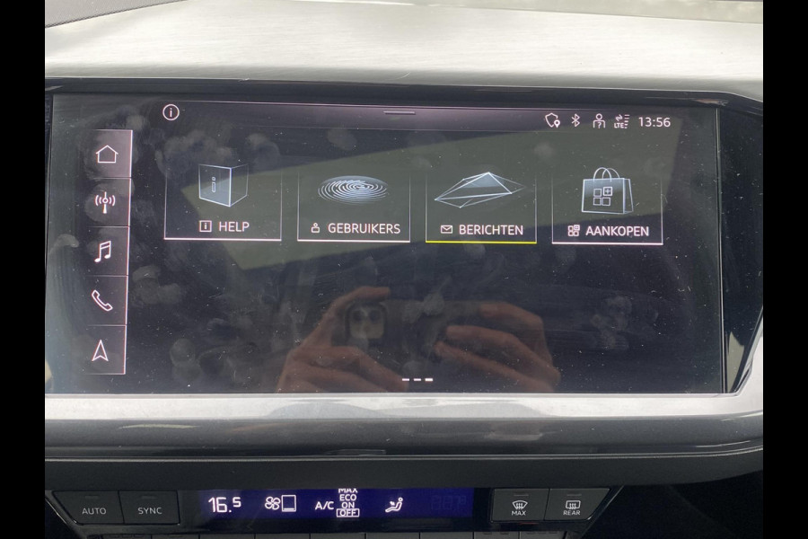 Audi Q4 Sportback e-tron 50 quattro S edition 77 kWh S-LINE IN -ENTERIEUR | PANO | ADD.CRUISE | CAMERA | ELEC STOELEN MET GEHEUGEN | RIJKLAAR GELEVERD Audi Q4 Sportback e-tron 50 quattro S edition 77 kWh S-LINE IN -ENTERIEUR | PANO | ADD.CRUISE | CAMERA | ELEC STOELEN MET GEHEUGEN | RIJKLAAR GELEVERD