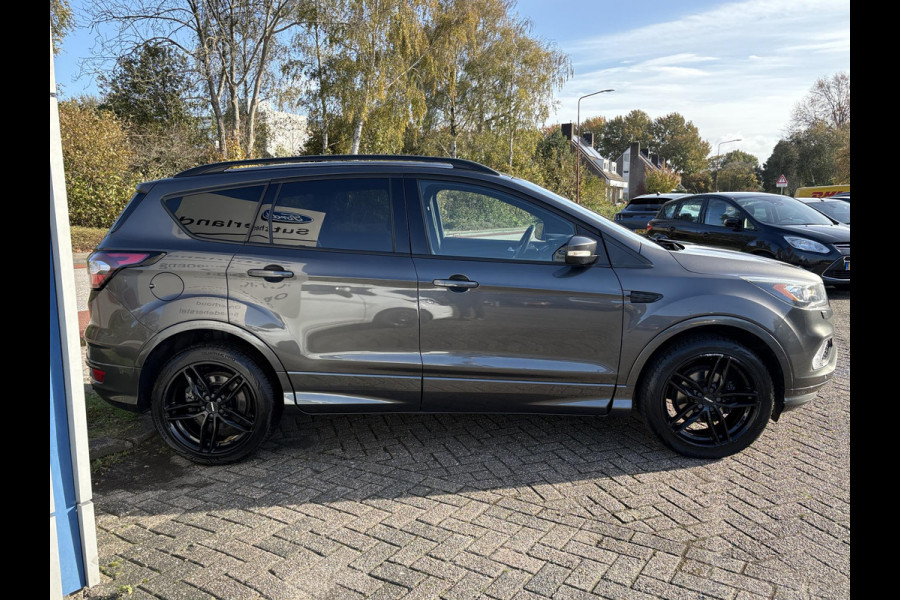 Ford Kuga 1.5 EcoBoost ST-Line 150pk | Trekhaak | Winter Pack | Parkeersensoren | 2000kg Trekgewicht! | Dealer Onderhouden | Ford Kuga 1.5 EcoBoost ST-Line 150pk | Trekhaak | Winter Pack | Parkeersensoren | 2000kg Trekgewicht! | Dealer Onderhouden |