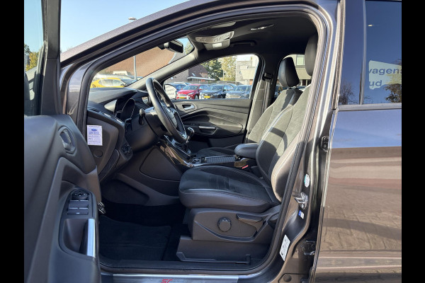 Ford Kuga 1.5 EcoBoost ST-Line 150pk | Trekhaak | Winter Pack | Parkeersensoren | 2000kg Trekgewicht! | Dealer Onderhouden | Ford Kuga 1.5 EcoBoost ST-Line 150pk | Trekhaak | Winter Pack | Parkeersensoren | 2000kg Trekgewicht! | Dealer Onderhouden |