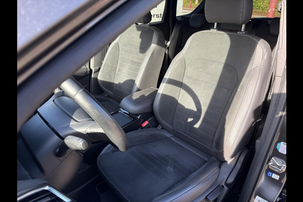 Ford Kuga 1.5 EcoBoost ST-Line 150pk | Trekhaak | Winter Pack | Parkeersensoren | 2000kg Trekgewicht! | Dealer Onderhouden | Ford Kuga 1.5 EcoBoost ST-Line 150pk | Trekhaak | Winter Pack | Parkeersensoren | 2000kg Trekgewicht! | Dealer Onderhouden |