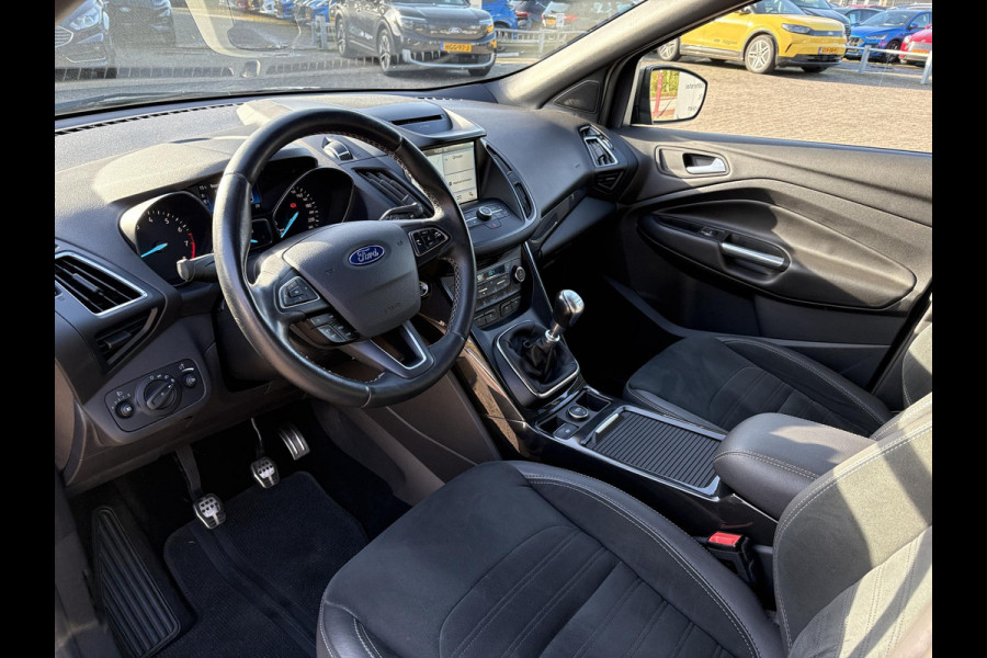 Ford Kuga 1.5 EcoBoost ST-Line 150pk | Trekhaak | Winter Pack | Parkeersensoren | 2000kg Trekgewicht! | Dealer Onderhouden | Ford Kuga 1.5 EcoBoost ST-Line 150pk | Trekhaak | Winter Pack | Parkeersensoren | 2000kg Trekgewicht! | Dealer Onderhouden |