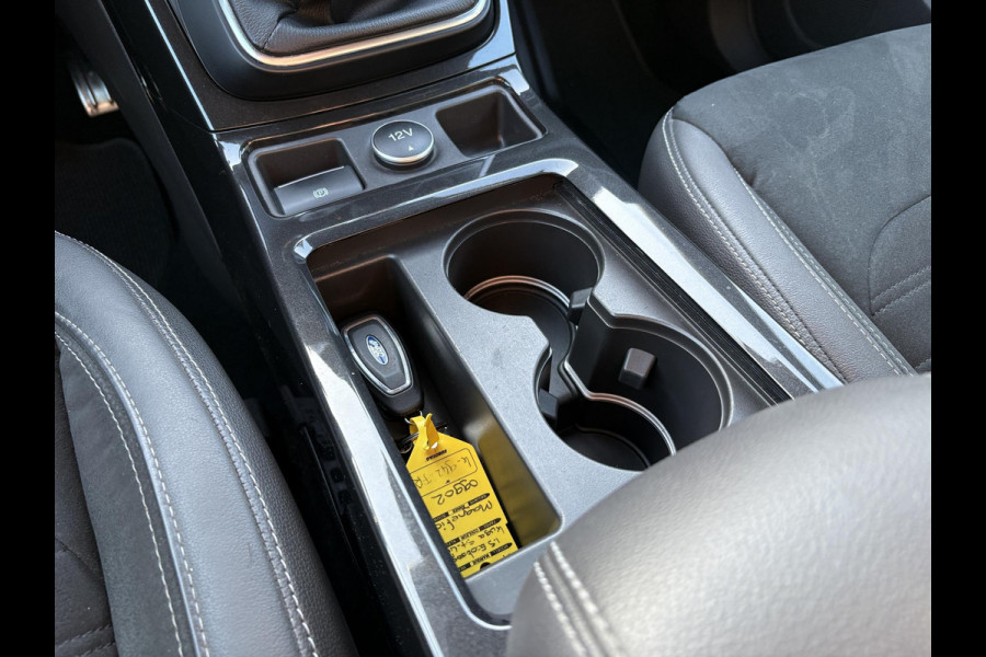 Ford Kuga 1.5 EcoBoost ST-Line 150pk | Trekhaak | Winter Pack | Parkeersensoren | 2000kg Trekgewicht! | Dealer Onderhouden | Ford Kuga 1.5 EcoBoost ST-Line 150pk | Trekhaak | Winter Pack | Parkeersensoren | 2000kg Trekgewicht! | Dealer Onderhouden |