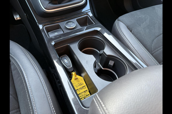 Ford Kuga 1.5 EcoBoost ST-Line 150pk | Trekhaak | Winter Pack | Parkeersensoren | 2000kg Trekgewicht! | Dealer Onderhouden | Ford Kuga 1.5 EcoBoost ST-Line 150pk | Trekhaak | Winter Pack | Parkeersensoren | 2000kg Trekgewicht! | Dealer Onderhouden |