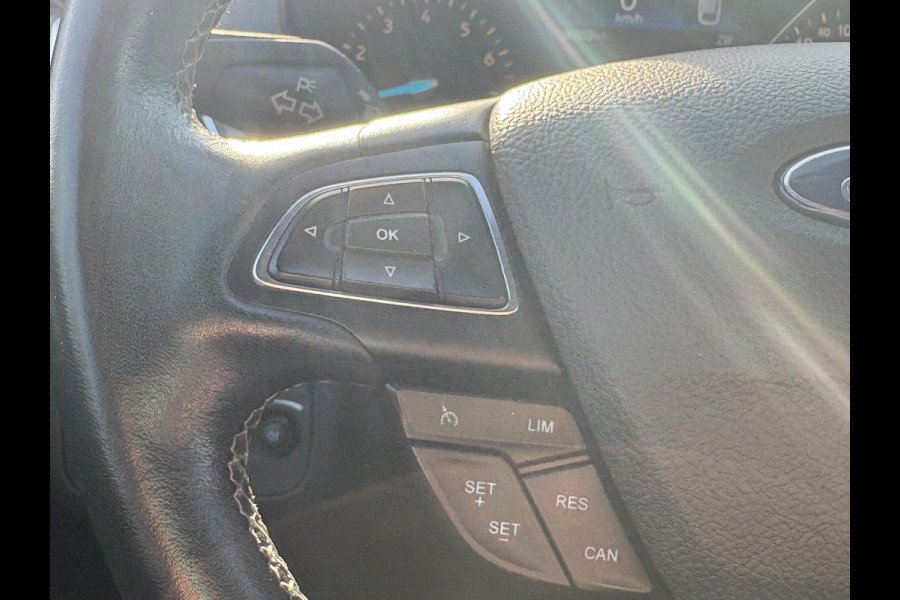 Ford Kuga 1.5 EcoBoost ST-Line 150pk | Trekhaak | Winter Pack | Parkeersensoren | 2000kg Trekgewicht! | Dealer Onderhouden | Ford Kuga 1.5 EcoBoost ST-Line 150pk | Trekhaak | Winter Pack | Parkeersensoren | 2000kg Trekgewicht! | Dealer Onderhouden |