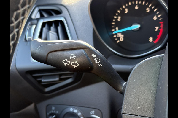 Ford Kuga 1.5 EcoBoost ST-Line 150pk | Trekhaak | Winter Pack | Parkeersensoren | 2000kg Trekgewicht! | Dealer Onderhouden | Ford Kuga 1.5 EcoBoost ST-Line 150pk | Trekhaak | Winter Pack | Parkeersensoren | 2000kg Trekgewicht! | Dealer Onderhouden |