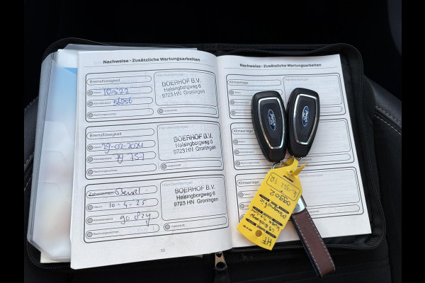 Ford Kuga 1.5 EcoBoost ST-Line 150pk | Trekhaak | Winter Pack | Parkeersensoren | 2000kg Trekgewicht! | Dealer Onderhouden | Ford Kuga 1.5 EcoBoost ST-Line 150pk | Trekhaak | Winter Pack | Parkeersensoren | 2000kg Trekgewicht! | Dealer Onderhouden |