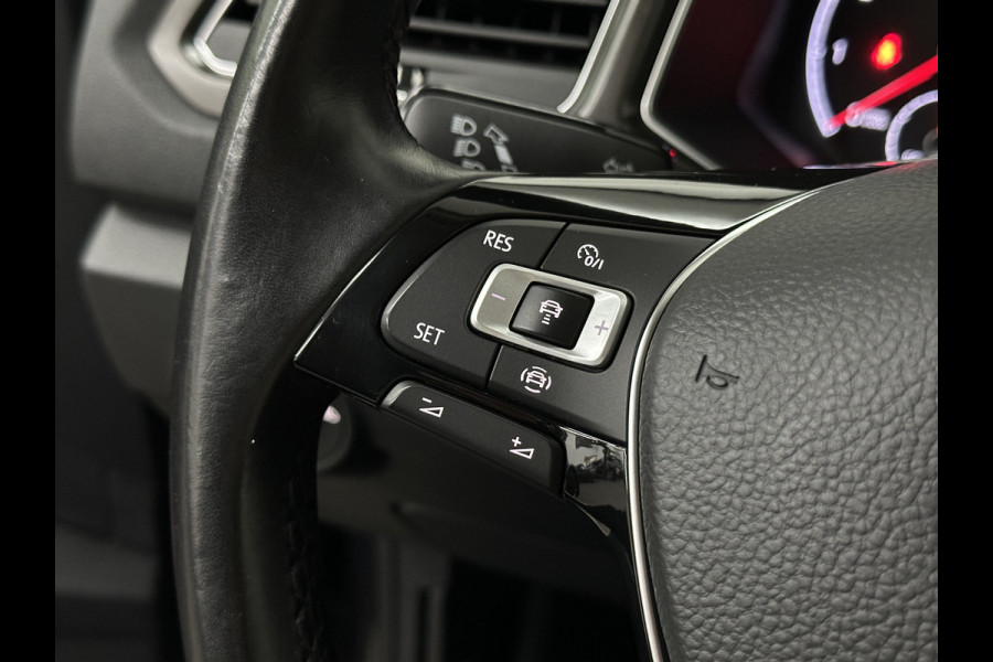 Volkswagen T-Roc 1.5 TSI | ACC | Origineel NL | BOVAG Garantie | Trekhaak | Camera | Lane Assist | Groot Navi | Carplay | Climate Control | Getint Glas | 17'' | Volkswagen T-Roc 1.5 TSI | ACC | Origineel NL | BOVAG Garantie | Trekhaak | Camera | Lane Assist | Groot Navi | Carplay | Climate Control | Getint Glas | 17'' |