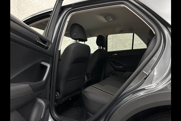 Volkswagen T-Roc 1.5 TSI | ACC | Origineel NL | BOVAG Garantie | Trekhaak | Camera | Lane Assist | Groot Navi | Carplay | Climate Control | Getint Glas | 17'' | Volkswagen T-Roc 1.5 TSI | ACC | Origineel NL | BOVAG Garantie | Trekhaak | Camera | Lane Assist | Groot Navi | Carplay | Climate Control | Getint Glas | 17'' |