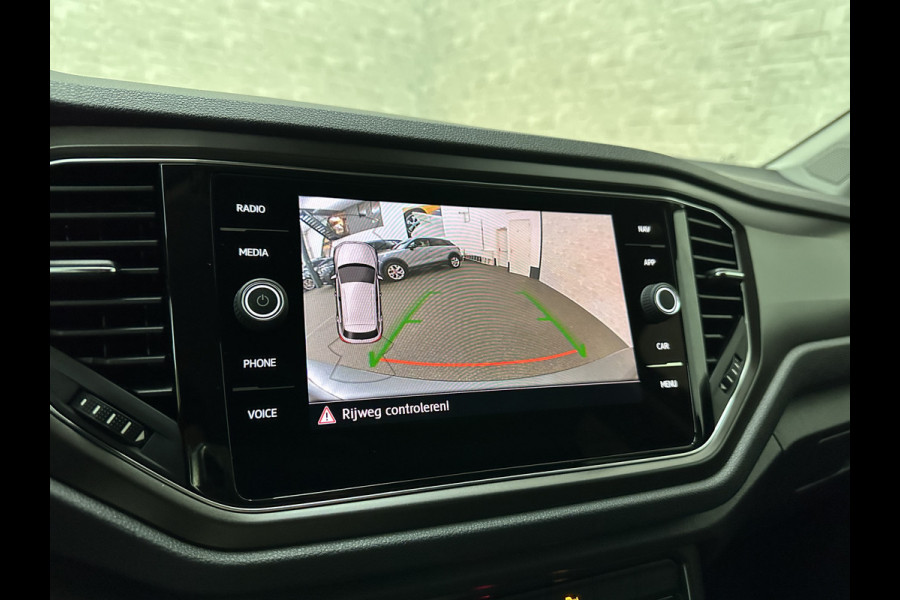 Volkswagen T-Roc 1.5 TSI | ACC | Origineel NL | BOVAG Garantie | Trekhaak | Camera | Lane Assist | Groot Navi | Carplay | Climate Control | Getint Glas | 17'' | Volkswagen T-Roc 1.5 TSI | ACC | Origineel NL | BOVAG Garantie | Trekhaak | Camera | Lane Assist | Groot Navi | Carplay | Climate Control | Getint Glas | 17'' |