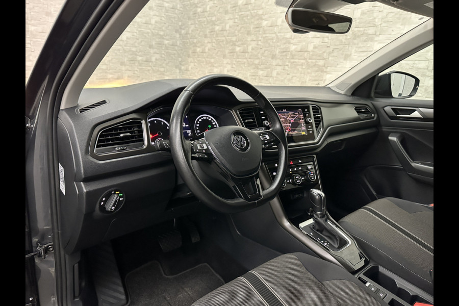 Volkswagen T-Roc 1.5 TSI | ACC | Origineel NL | BOVAG Garantie | Trekhaak | Camera | Lane Assist | Groot Navi | Carplay | Climate Control | Getint Glas | 17'' | Volkswagen T-Roc 1.5 TSI | ACC | Origineel NL | BOVAG Garantie | Trekhaak | Camera | Lane Assist | Groot Navi | Carplay | Climate Control | Getint Glas | 17'' |