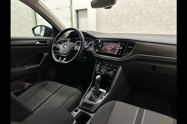 Volkswagen T-Roc 1.5 TSI | ACC | Origineel NL | BOVAG Garantie | Trekhaak | Camera | Lane Assist | Groot Navi | Carplay | Climate Control | Getint Glas | 17'' | Volkswagen T-Roc 1.5 TSI | ACC | Origineel NL | BOVAG Garantie | Trekhaak | Camera | Lane Assist | Groot Navi | Carplay | Climate Control | Getint Glas | 17'' |