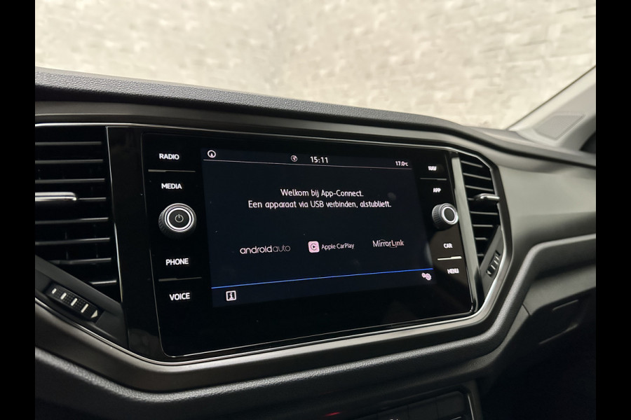 Volkswagen T-Roc 1.5 TSI | ACC | Origineel NL | BOVAG Garantie | Trekhaak | Camera | Lane Assist | Groot Navi | Carplay | Climate Control | Getint Glas | 17'' | Volkswagen T-Roc 1.5 TSI | ACC | Origineel NL | BOVAG Garantie | Trekhaak | Camera | Lane Assist | Groot Navi | Carplay | Climate Control | Getint Glas | 17'' |
