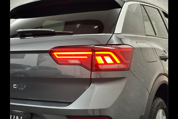 Volkswagen T-Roc 1.5 TSI | ACC | Origineel NL | BOVAG Garantie | Trekhaak | Camera | Lane Assist | Groot Navi | Carplay | Climate Control | Getint Glas | 17'' | Volkswagen T-Roc 1.5 TSI | ACC | Origineel NL | BOVAG Garantie | Trekhaak | Camera | Lane Assist | Groot Navi | Carplay | Climate Control | Getint Glas | 17'' |