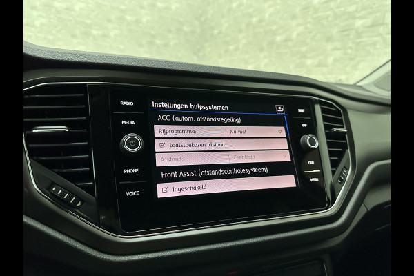 Volkswagen T-Roc 1.5 TSI | ACC | Origineel NL | BOVAG Garantie | Trekhaak | Camera | Lane Assist | Groot Navi | Carplay | Climate Control | Getint Glas | 17'' | Volkswagen T-Roc 1.5 TSI | ACC | Origineel NL | BOVAG Garantie | Trekhaak | Camera | Lane Assist | Groot Navi | Carplay | Climate Control | Getint Glas | 17'' |