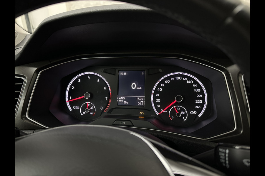 Volkswagen T-Roc 1.5 TSI | ACC | Origineel NL | BOVAG Garantie | Trekhaak | Camera | Lane Assist | Groot Navi | Carplay | Climate Control | Getint Glas | 17'' | Volkswagen T-Roc 1.5 TSI | ACC | Origineel NL | BOVAG Garantie | Trekhaak | Camera | Lane Assist | Groot Navi | Carplay | Climate Control | Getint Glas | 17'' |