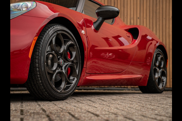 Alfa Romeo 4C 1750TBI TCT Edizione Speciale | nr. 062/100 | Akrapovic | Subliem! Alfa Romeo 4C 1750TBI TCT Edizione Speciale | nr. 062/100 | Akrapovic | Subliem!