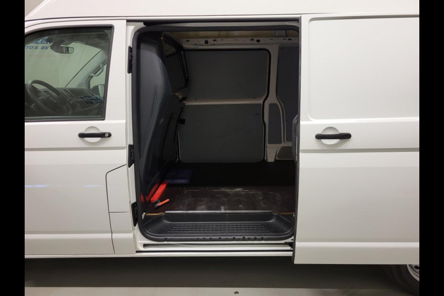 Volkswagen Transporter 2.0TDI 150pk L2/H2 Automaat Trekhaak Euro 6! Volkswagen Transporter 2.0TDI 150pk L2/H2 Automaat Trekhaak Euro 6!