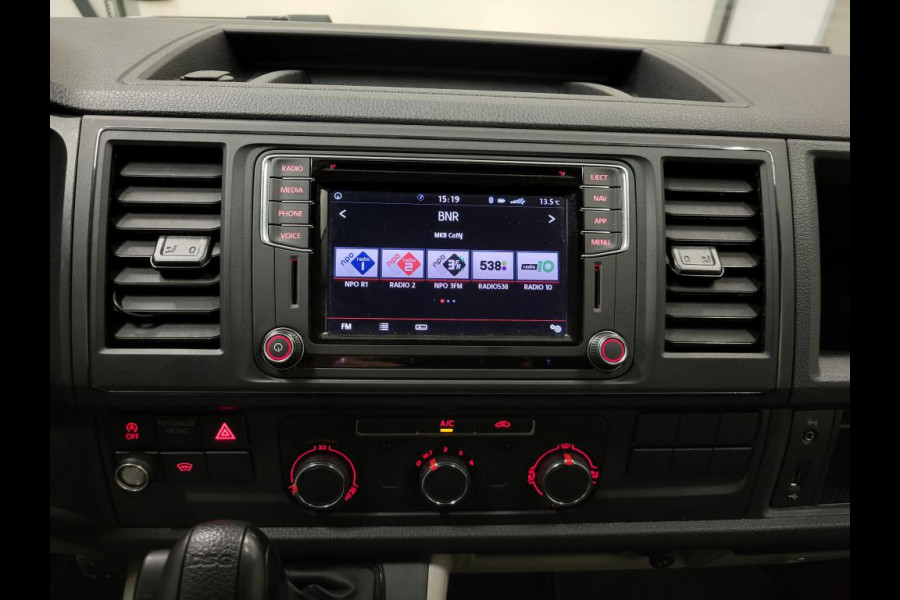 Volkswagen Transporter 2.0TDI 150pk L2/H2 Automaat Trekhaak Euro 6! Volkswagen Transporter 2.0TDI 150pk L2/H2 Automaat Trekhaak Euro 6!