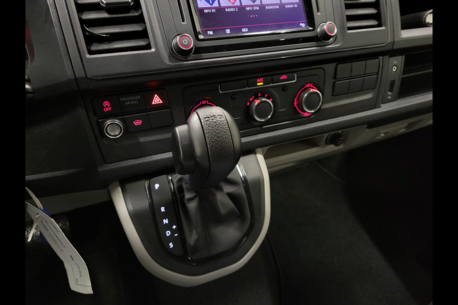 Volkswagen Transporter 2.0TDI 150pk L2/H2 Automaat Trekhaak Euro 6! Volkswagen Transporter 2.0TDI 150pk L2/H2 Automaat Trekhaak Euro 6!