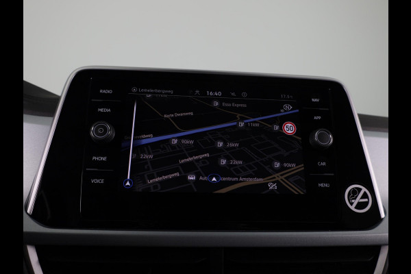 Volkswagen T-Roc 1.0 TSI Life Edition GOAL 115 PK | Navigatie | automatische Airco | Parkeer assistent | Volkswagen T-Roc 1.0 TSI Life Edition GOAL 115 PK | Navigatie | automatische Airco | Parkeer assistent |