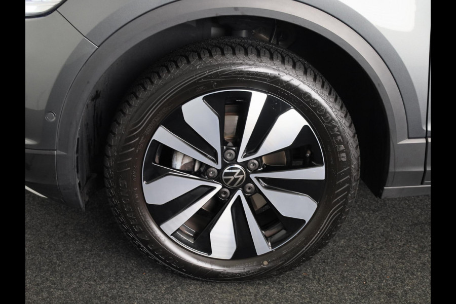 Volkswagen T-Roc 1.0 TSI Life Edition GOAL 115 PK | Navigatie | automatische Airco | Parkeer assistent | Volkswagen T-Roc 1.0 TSI Life Edition GOAL 115 PK | Navigatie | automatische Airco | Parkeer assistent |